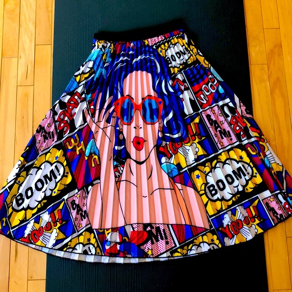 Cute pleated skirt, elastic waistband, fun print. Women’s small. - Picture 1 of 2